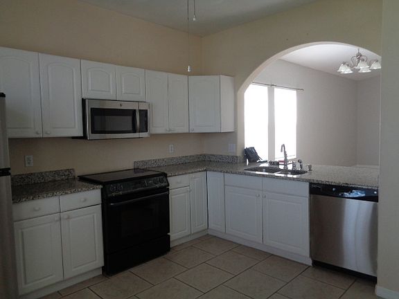 3rd image of 1206 SE 23rd Ter