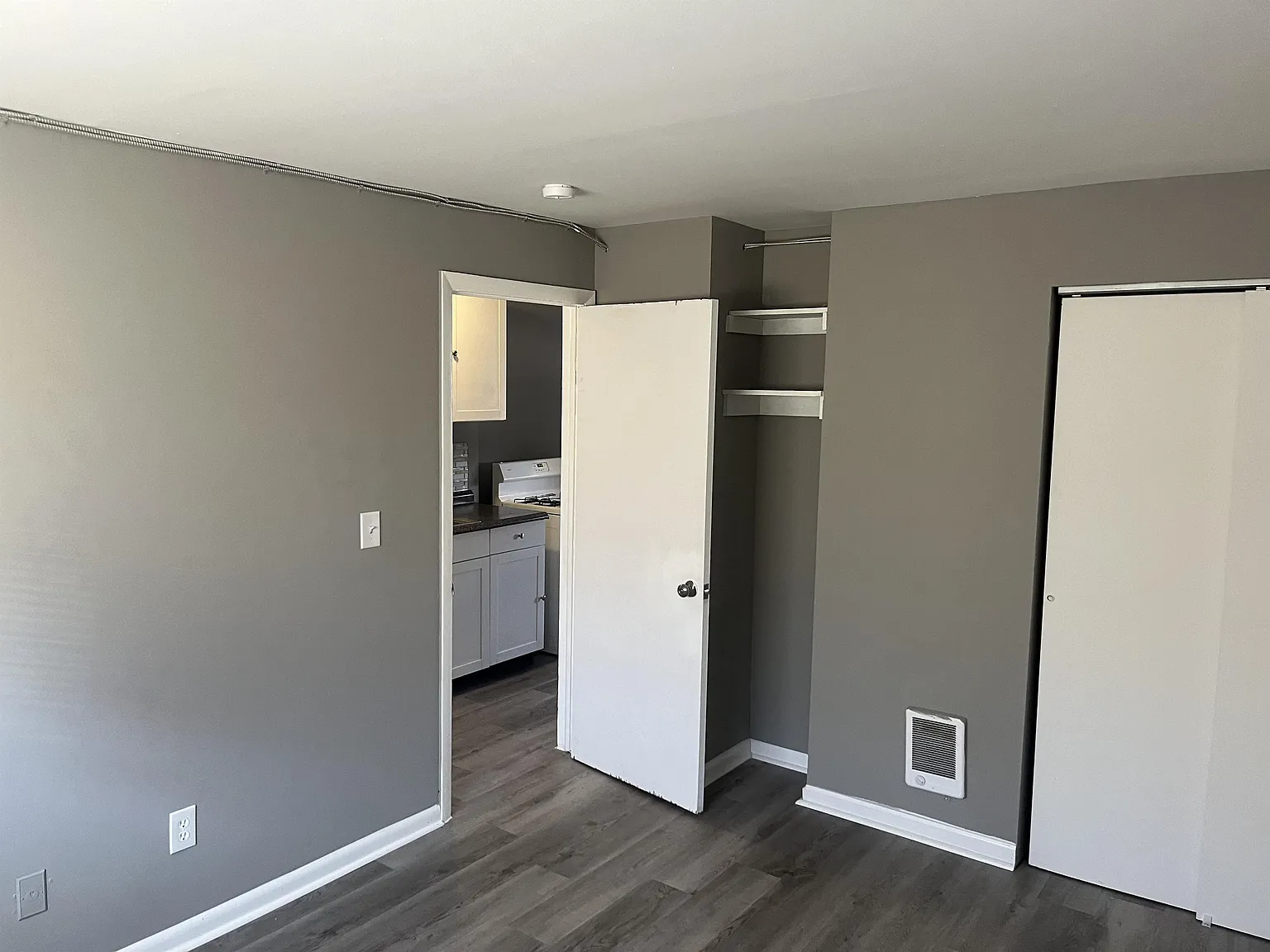 2958 Sullivant Ave — Photo 4