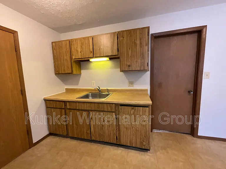 2609H Sierra Dr — Photo 6