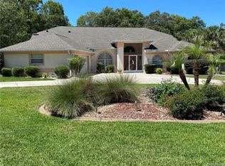 10 Cyclamen Ct E, Homosassa, FL 34446