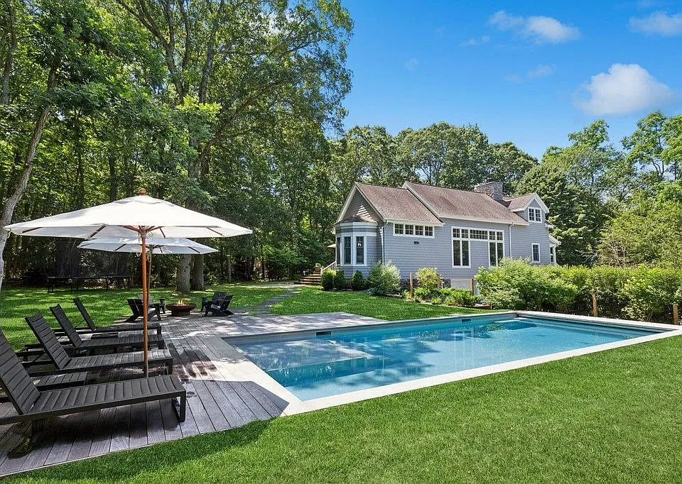 4 Great Circle Rd