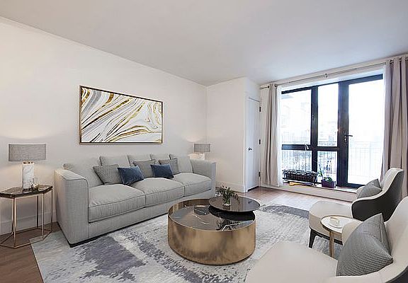 3rd image of 180 Scholes St APT 1K