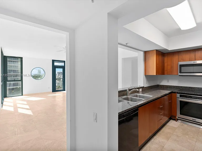 1500 Ocean Dr #708 — Photo 4