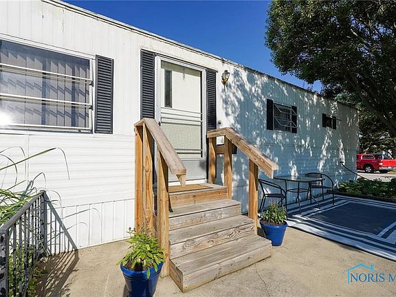 5th image of 1731 Southshore Dr