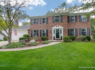 1914 Buckingham Dr, Wheaton, IL 60189