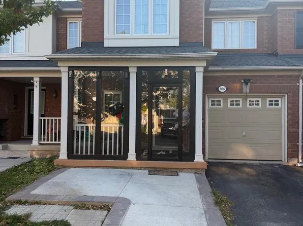 936 Hasselfeldt Hts, Milton, ON L9T 0M5