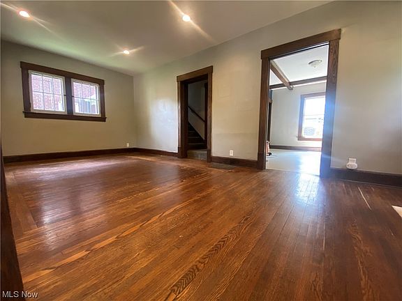 4th image of 844 Ardmore Ave