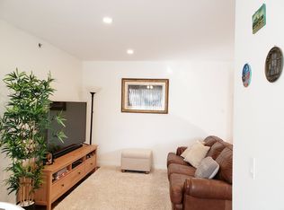 557 W Stocker St #L202, Glendale, CA 91202