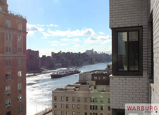 Sold by Warburg | media 20