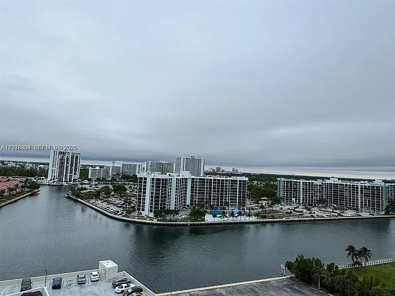 3800 S Ocean Dr #1423 — Photo 17