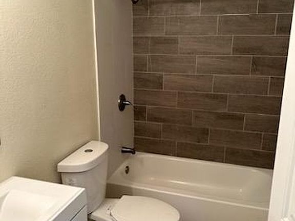 4th image of 3590 Arey Dr APT 1