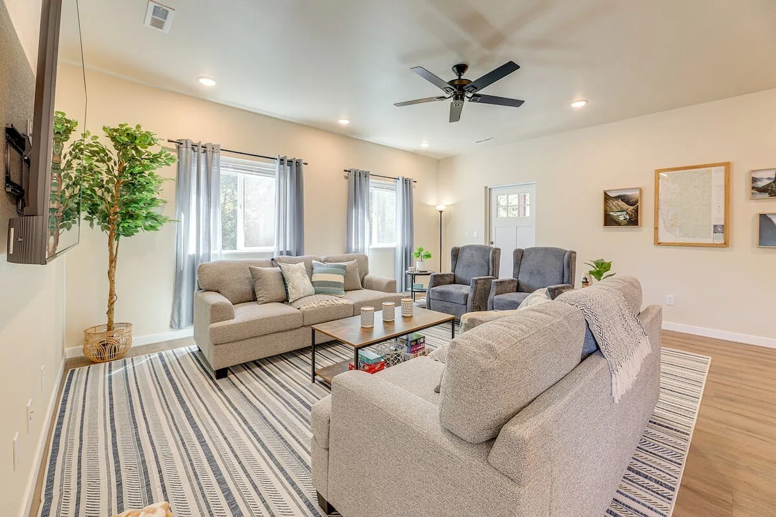 3 bed, 2.0 bath, $7,457 — Photo 4