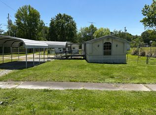 21654 Benton St, Thompsonville, IL 62890
