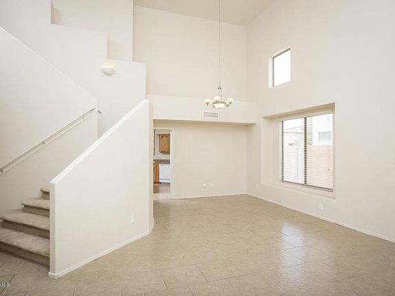 3rd image of 3926 W Escuda Dr