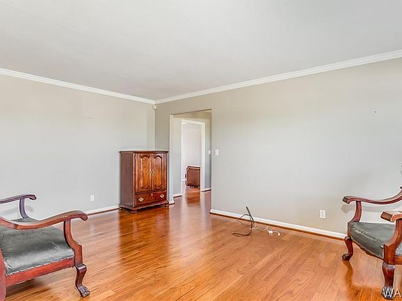 5th image of 6 Rosemont Dr