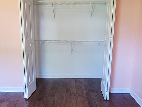 3rd image of 209 Chapel Of Ease St
