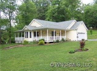 510 Carson Dr, Hendersonville, NC 28791