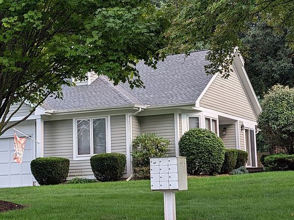 45 Running Brook Ln #106