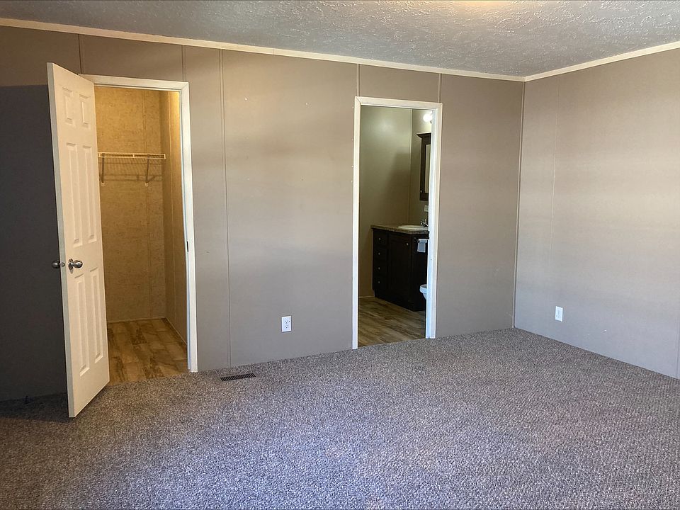 1st image of 1828 Carmel Dr #81
