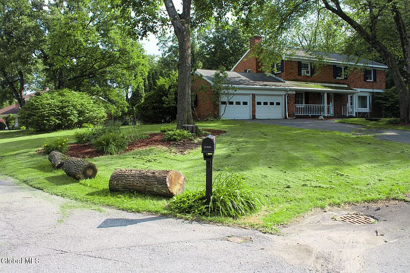 4th image of 1015 Cheyenne Road