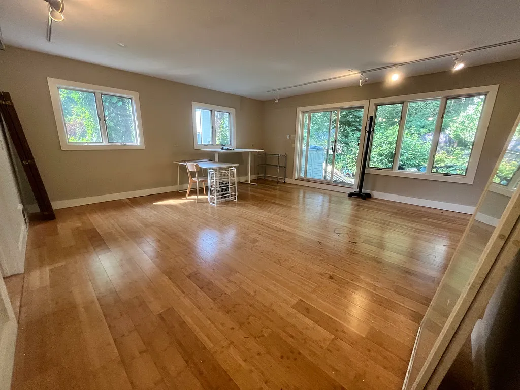 36 Greenough Ave — Photo 1