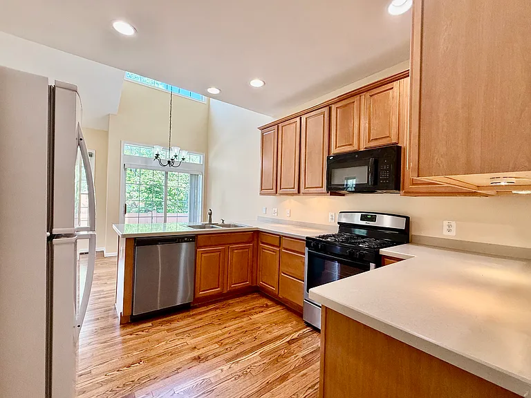 8 Trewbridge Ct — Photo 6