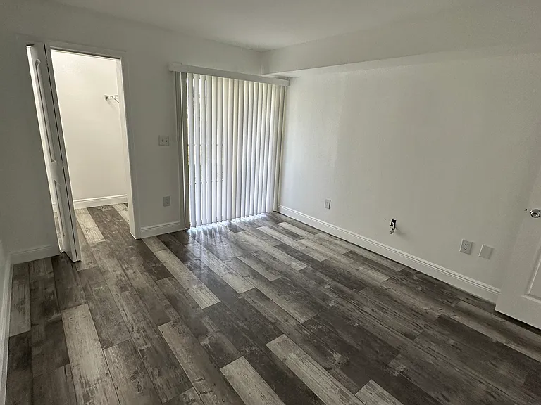 2341 NW 33rd St #406 — Photo 23