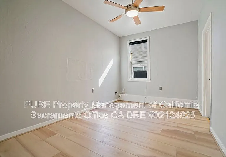 2324 Castro Way — Photo 14