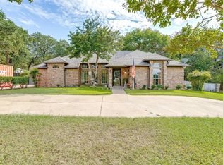 8045 Person St, Azle, TX 76020
