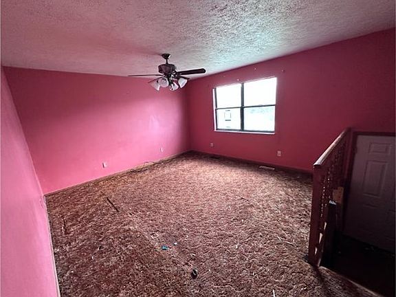 2nd image of 1358 Neighborhood Rd