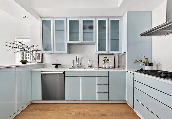 2nd image of 25 Central Park W APT 11A