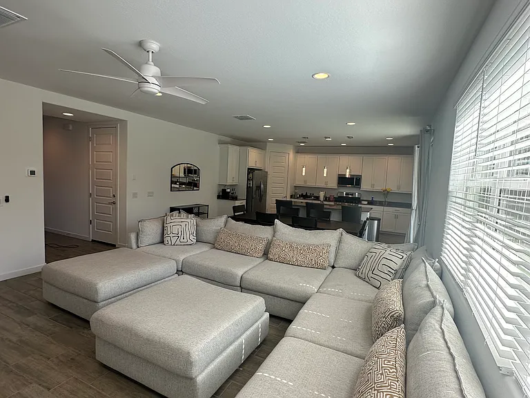 Living + kitchen