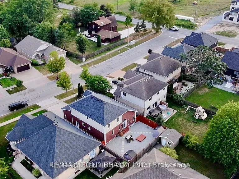 8905 McGarry Dr — Photo 23