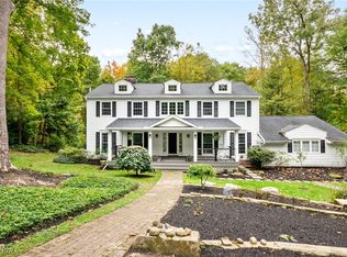 7315 Johnston Dr, Novelty, OH 44072