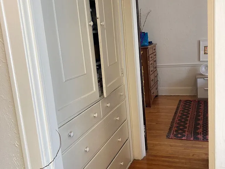 2212 Girard Ave. S — Photo 14