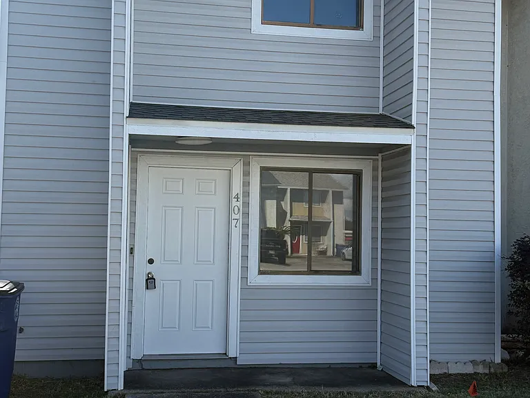 407 Venetian Way #407 — Photo 1