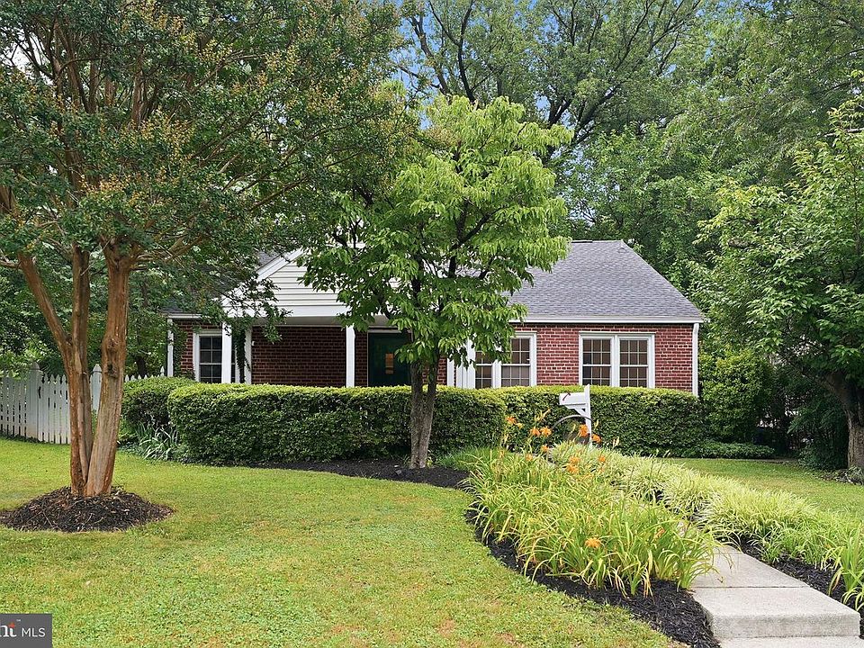 1st image of 9509 Caroline Ave