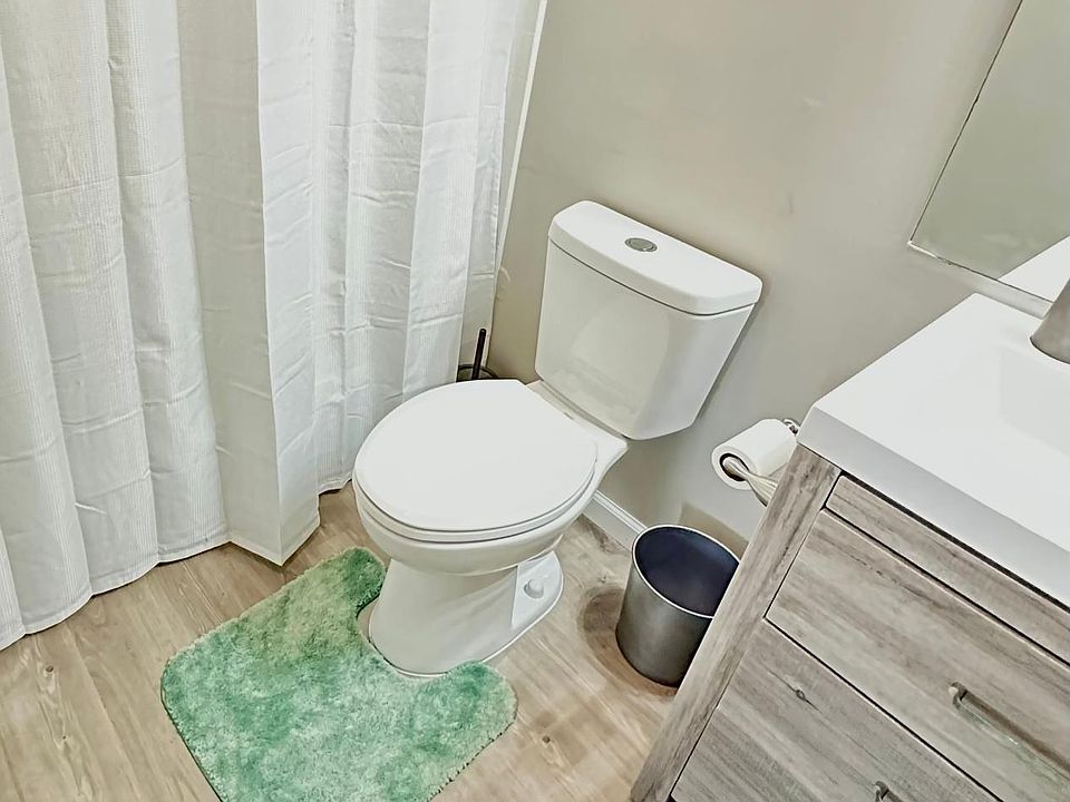 1st image of 11120 Stratford Dr APT 118