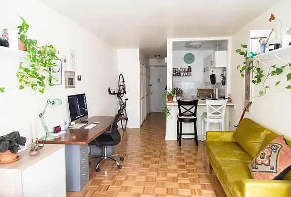 5th image of 213 E 59th St APT 1A