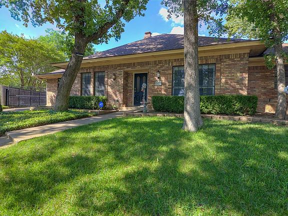 4th image of 517 Country Wood Ct