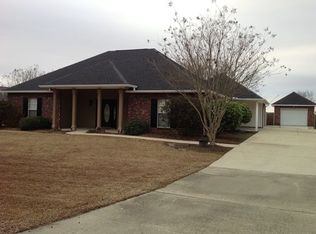 4370 Roseland Dr, Port Allen, LA 70767