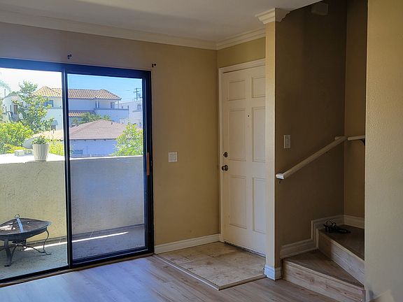 4th image of 4515 College Way APT M