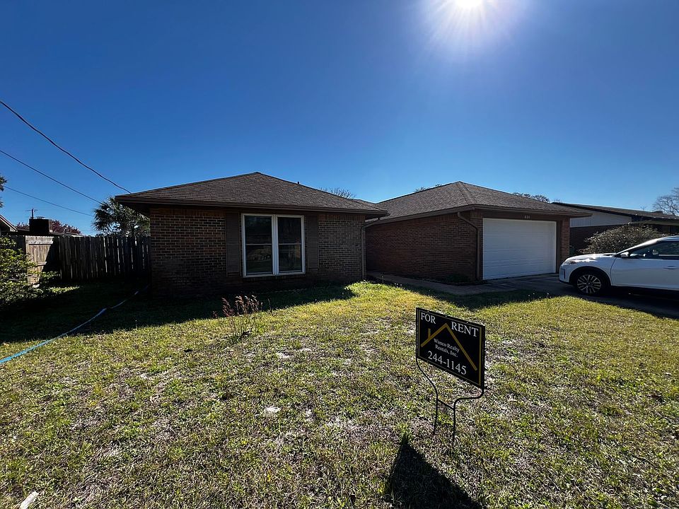 1st image of 836 Boulevard De Lorleans