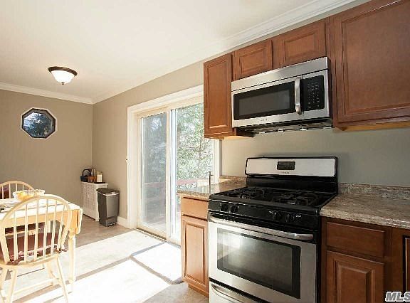 3rd image of 118 Munro Blvd