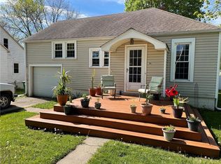 302 E Benton St, Winterset, IA 50273