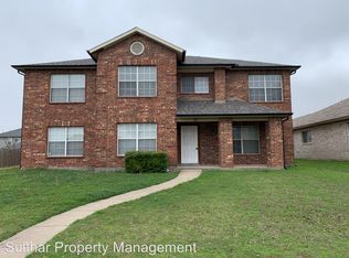 325 Beechwood Ln, Cedar Hill, TX 75104