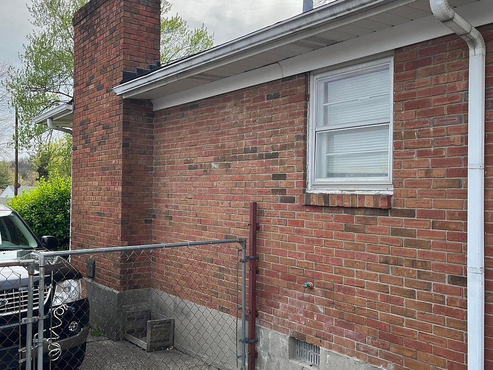 2nd image of 1141 Franelm Rd