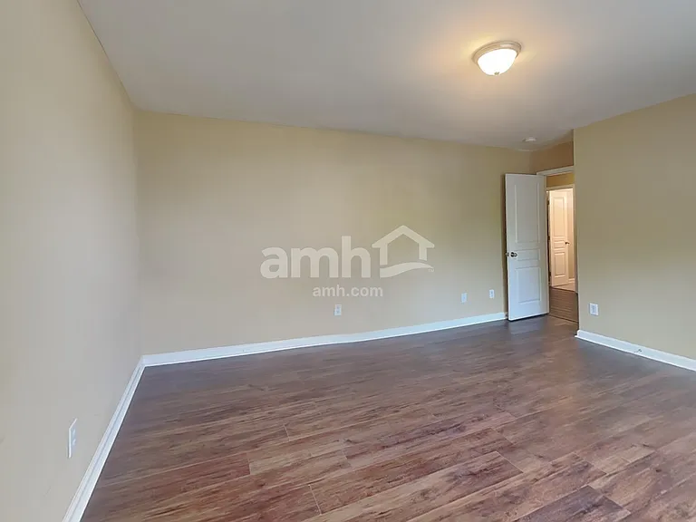 409 Stobhill Ln — Photo 19