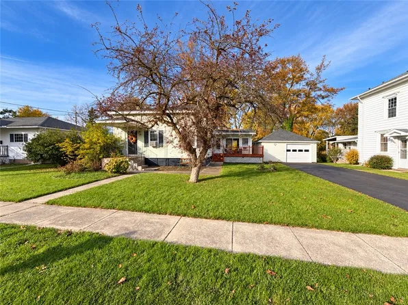 47 Green St, Seneca Falls, NY 13148