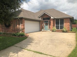 2204 Ashwood Ct, Carrollton, TX 75006